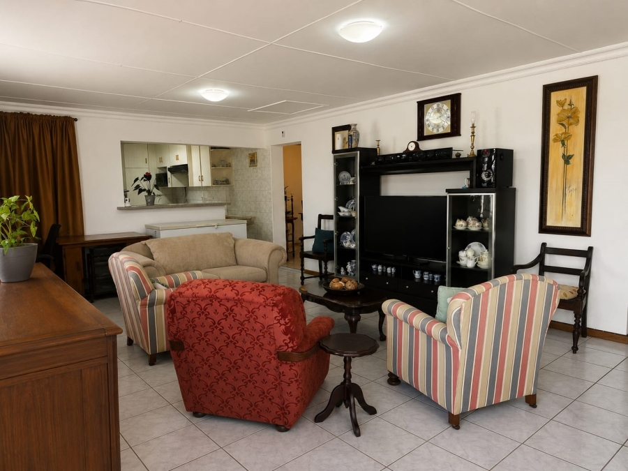 5 Bedroom Property for Sale in Stilbaai Wes Western Cape